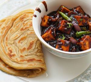 Chilli Paneer With Laccha Paratha