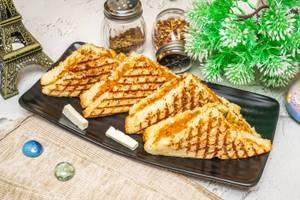 Makhani Paneer Grilled Sandwich