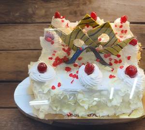 White Forest Cake.