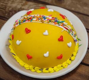 Mango Pinata Dal Round Chocolate Cake