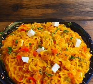 Spaghetti Pasta In Cream Pesto with Vegetables