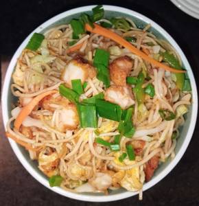 Hakka Noodles Prawns