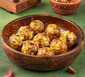 Dry Fruit Laddu