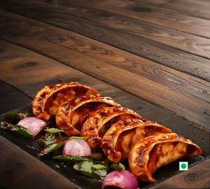 Cheese Fried Chilli Momos [6 Pieces]