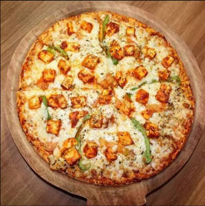 Veggie Paneer Pizza [8 inches, 6 Slices, Serves 2]