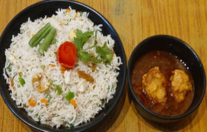Veg Fried Rice With Chicken Kasa ( 2 Piece) Combo Special