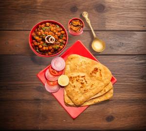 Roti Sabji (with Sabji+Salad+Pickle)