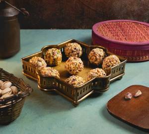 Pista Laddu