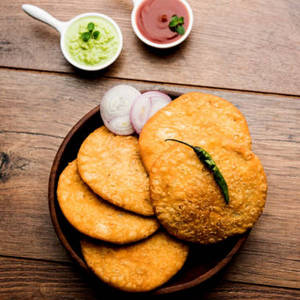 Pyaaz Kachori