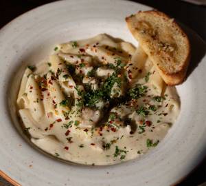Veg Alfredo Pasta
