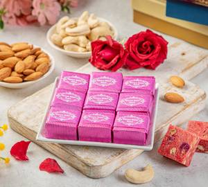 Rose Mewa Bite