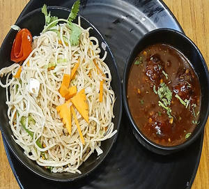Veg Hakka Noodles+ Chicken Manchurian Combo