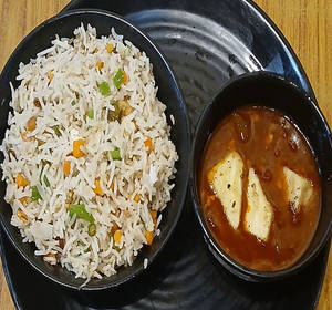 Veg Fried Rice+ Chilly Paneer Combo