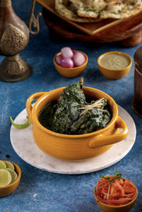 Mutton Saagwala [4 Pieces]