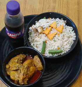 Veg Fried Rice With Chicken Kasa +  Free Cold Drinks Combo