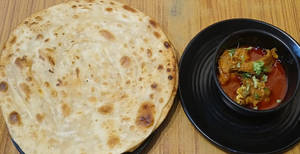 Lachha Paratha With Chicken Kasa  Combo( Paratha--2 Piece+ 3 Piece Chicken Kasa)