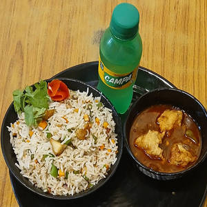 Chicken Fried Rice With Chilly Chicken + Free Cold Drinks Combo