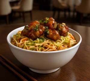 Hakka Noodles With Pepper Chicken