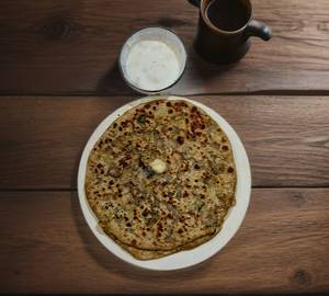 Aloo paratha [1 pcs] + pickle