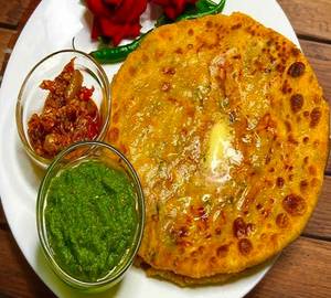 Achari parantha [1 piece]
