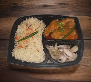 Chicken Korma (2 piece) With Khuska Rice Meal (Combo)