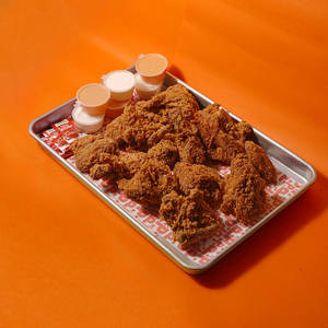 Classic Fried Chicken [12 Pcs] (3 Garlic Dip + 3 Orange Dip +Ketchup)