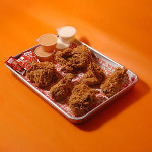 Classic Fried Chicken [6 Pcs] (2 Garlic Dip + 2 Orange Dip + Ketchup)
