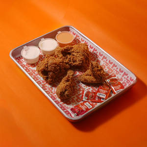 Classic Fried Chicken [4 Pcs] (2 Garlic Dip + 1 Orange Dip + Ketchup)