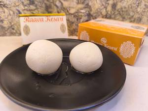 White Rasogulla