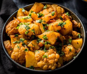 Aloo Gobi Adraki Dry