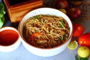 Hakka Noodles (Half)