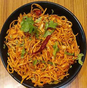 Chicken Schezwan Noodles