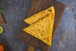 Ghee Tikona Paratha (2 Pieces)