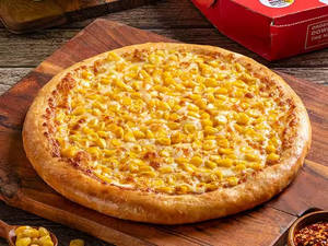 Gril in corn pizza