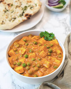 Mutter Paneer (300 Ml) + Roti