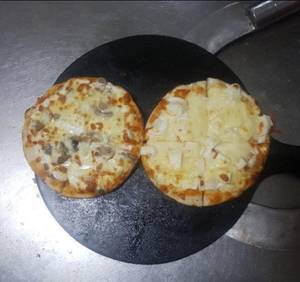 Twin Mania Combo (2 Regular Size Pizza 7inches)
