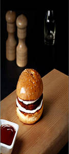 Cheesy Aloo Tikki Burger (100 Gm)