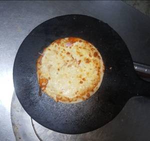 Cheese And Onion Pizza