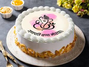 Ganpati Bappa Pineapple Cake