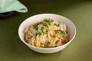 Stir-fried Rice Noodles With Chilli Basil - Vegetables