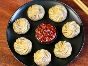 Veg cheese steamed momos