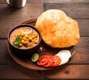 Chole Poori( 100% Wheat)