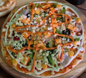 Veggi paneer pizza