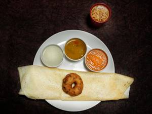 Masala Dosa + Vada + Tea