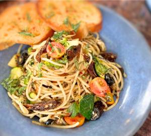 Aglio E Olio Pasta
