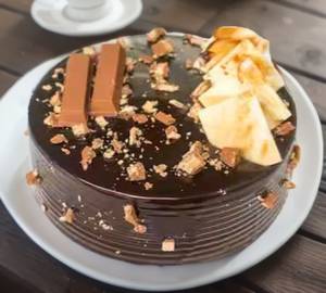 Chocolate Crunch Cake