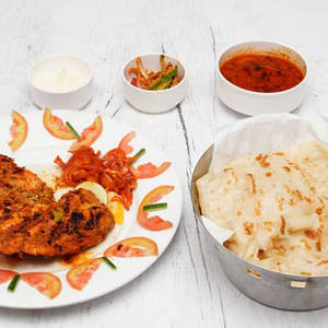 Quarter Spicy Bbq Chicken+ 2 Kubz / 2 Kp/ 2 Chapathi + Maynz+ Salad