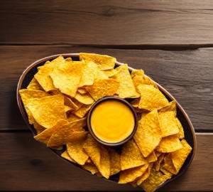 Nachos with dip