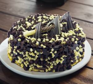 Choco chips cake