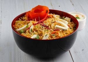 Veg Biryani With Raita